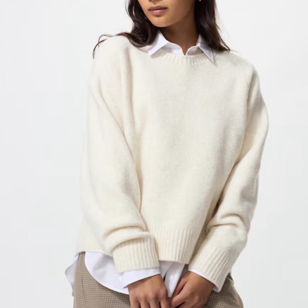 Uniqlo Souffle Yarn Sweater Cream Various sizes NWT